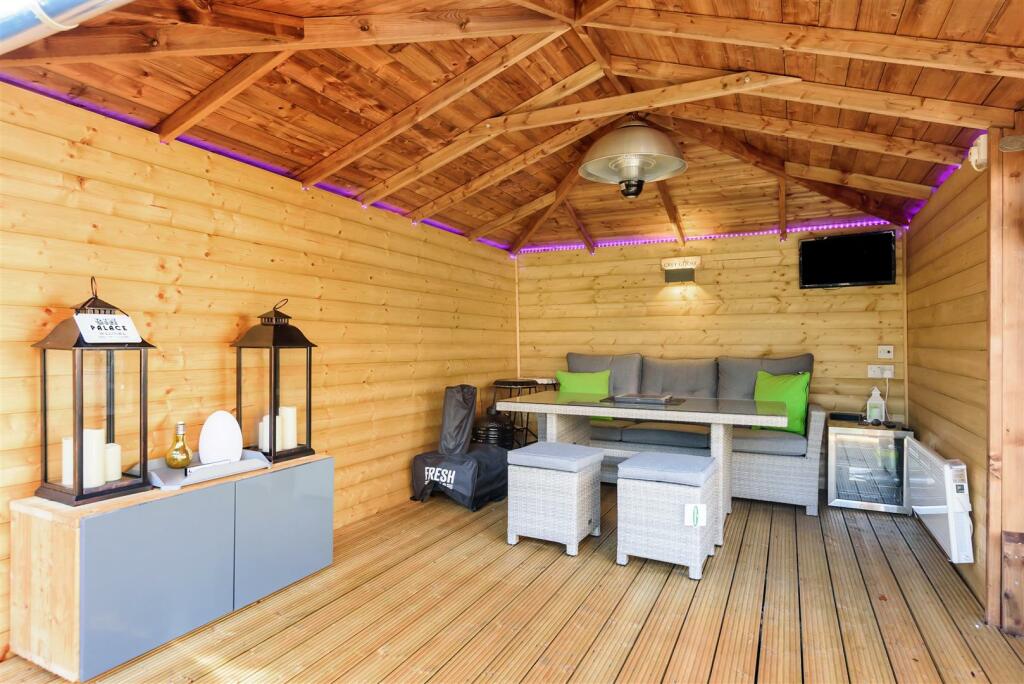 63844294da497-924669 (17).jpg