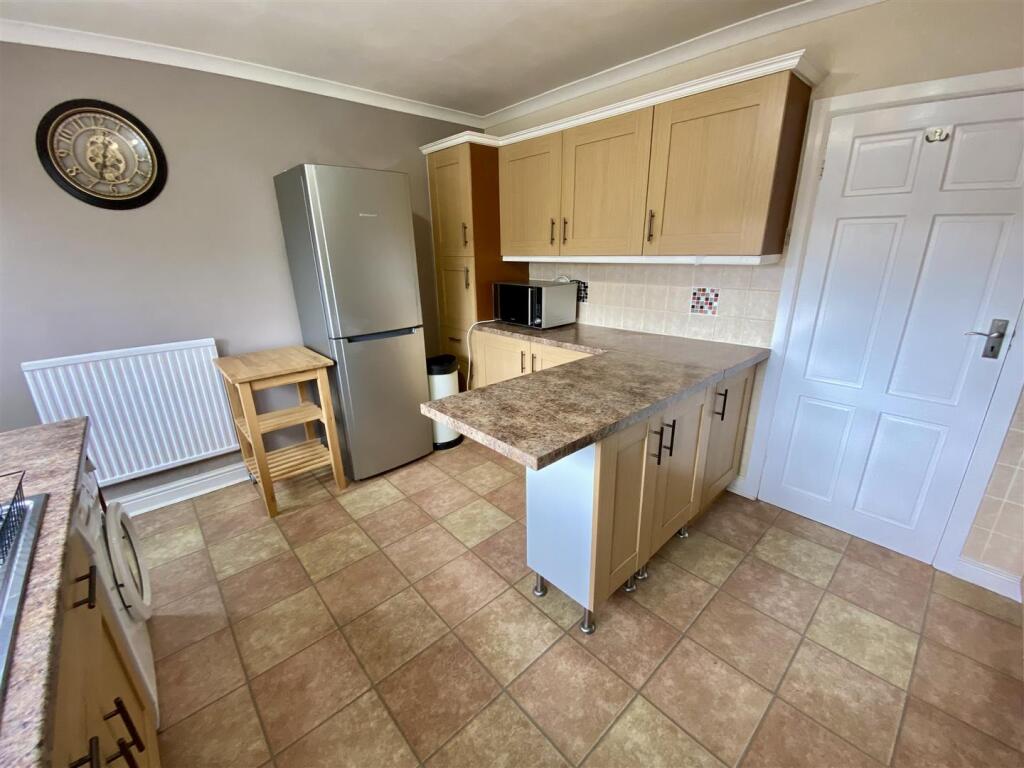 Bramleys Estate Agents - 67 West Royd Avenue - Mir