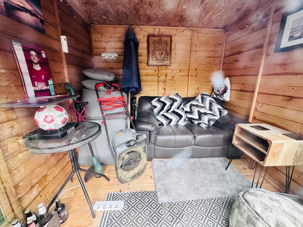 SUMMER HOUSE