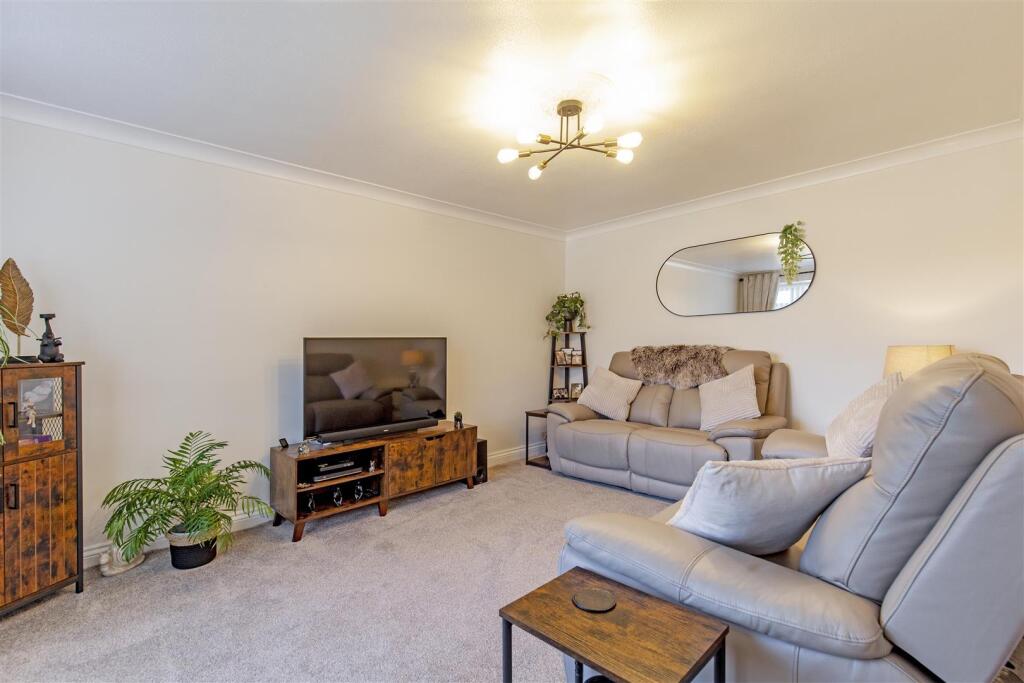 Reception Room-1.jpg