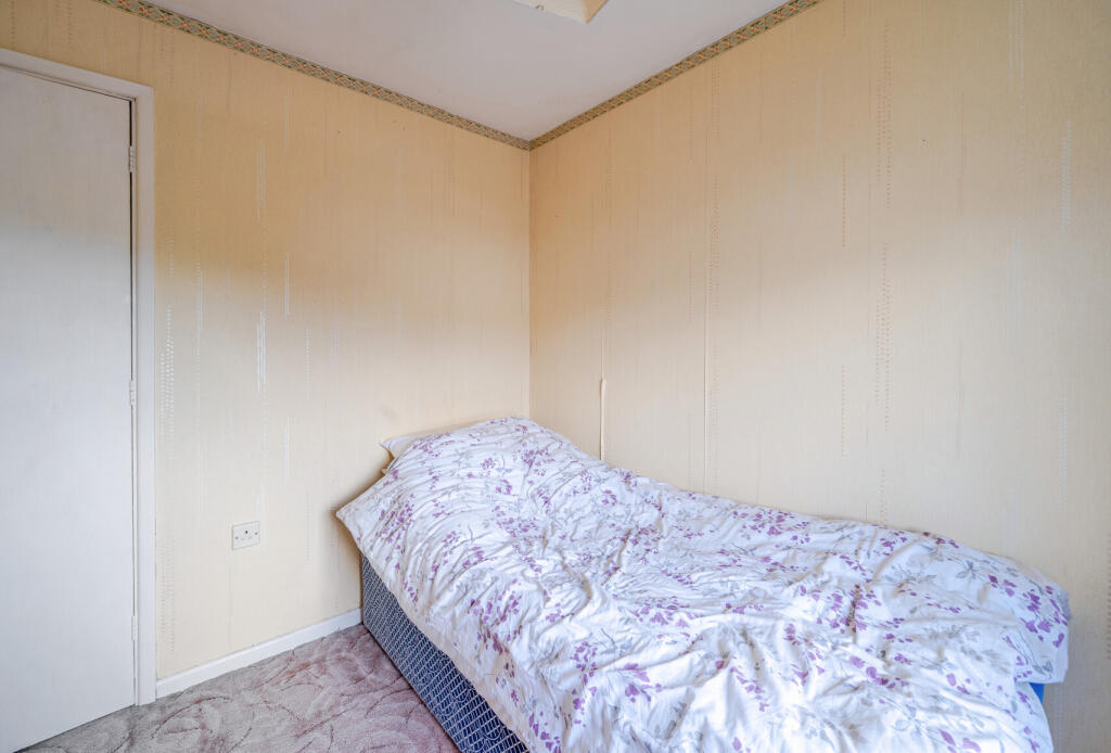 1301831-17-683d9b...