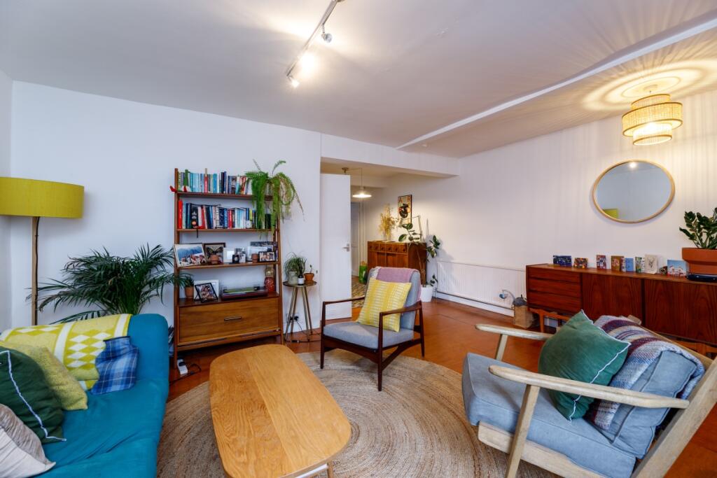 Mildmay Road 134a...