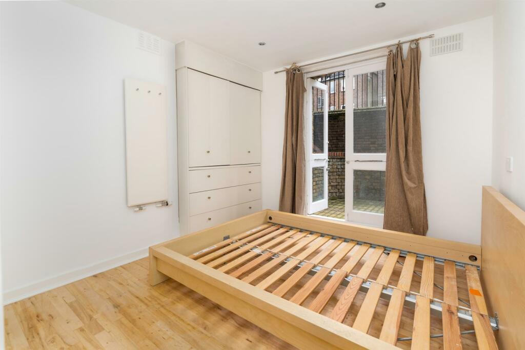 24 To Let 2 Bedroom Flat garden N1 EC1 www.steele.