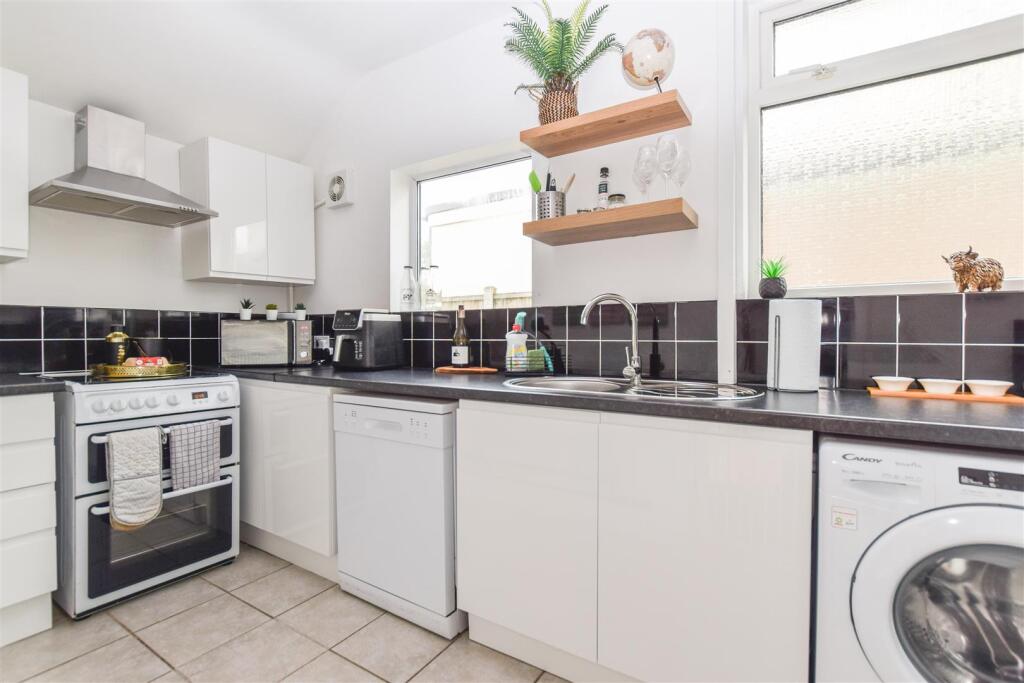 Constables - Circular Drive -15.jpg