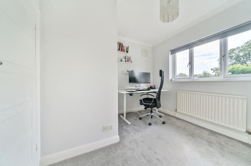 1316096-9-685d985...