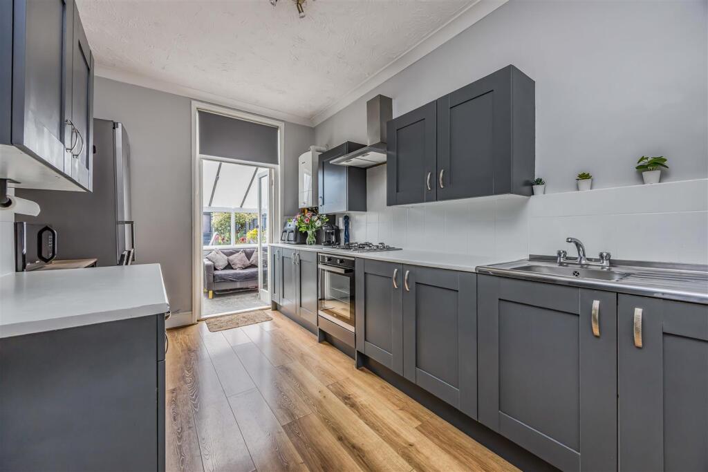 6 Seafield Road, Baffins-Small-PorticoMarketing-So