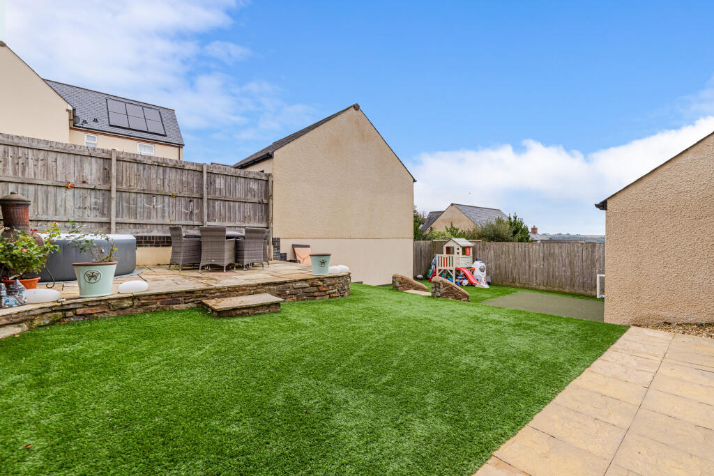 A07 - 16 Orchard Road, Brixton - 250919