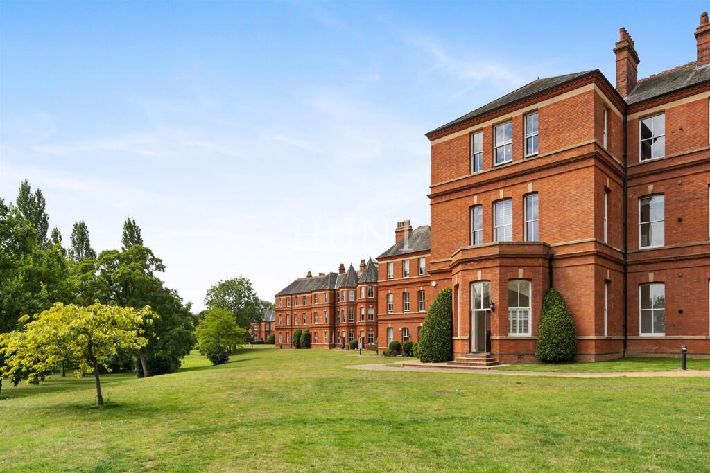 Goldsmith House, Repton Park, Woodford Green
