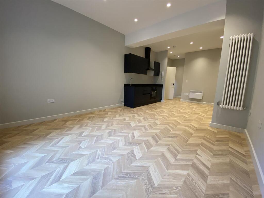 Flat 6 Anerley 3.jpg