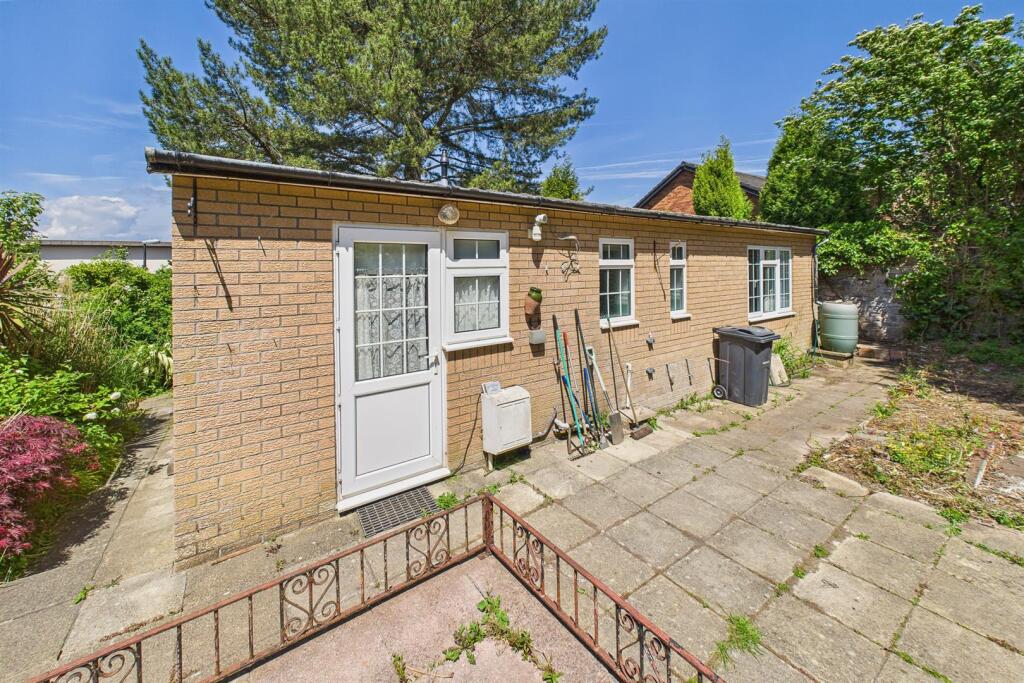 10 Sanctuary Gardens, Sneyd Park, Bristol BS9 1QR 