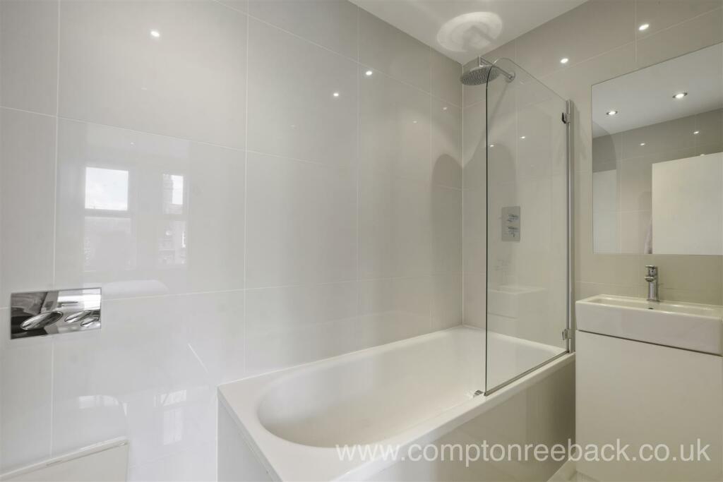 En Suite Bathroom