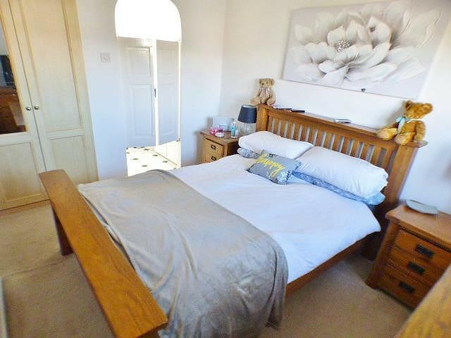 Bedroom 1 - 2