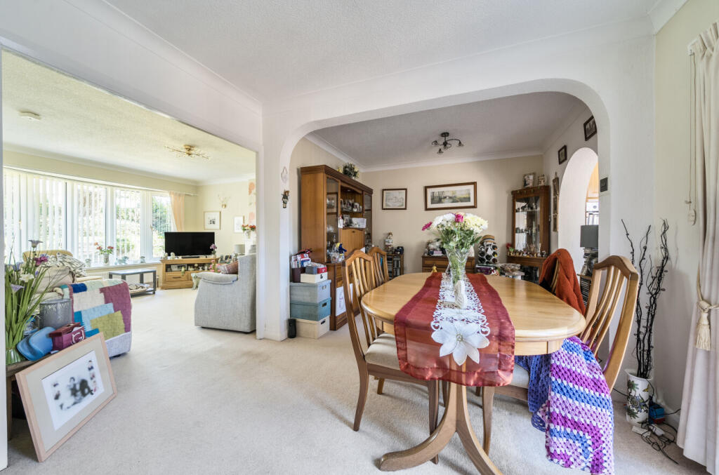 1354358-4-68d2929...