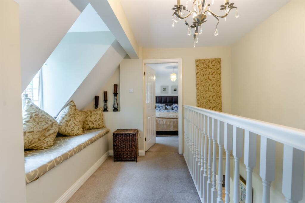 8550825-interior33.jpg