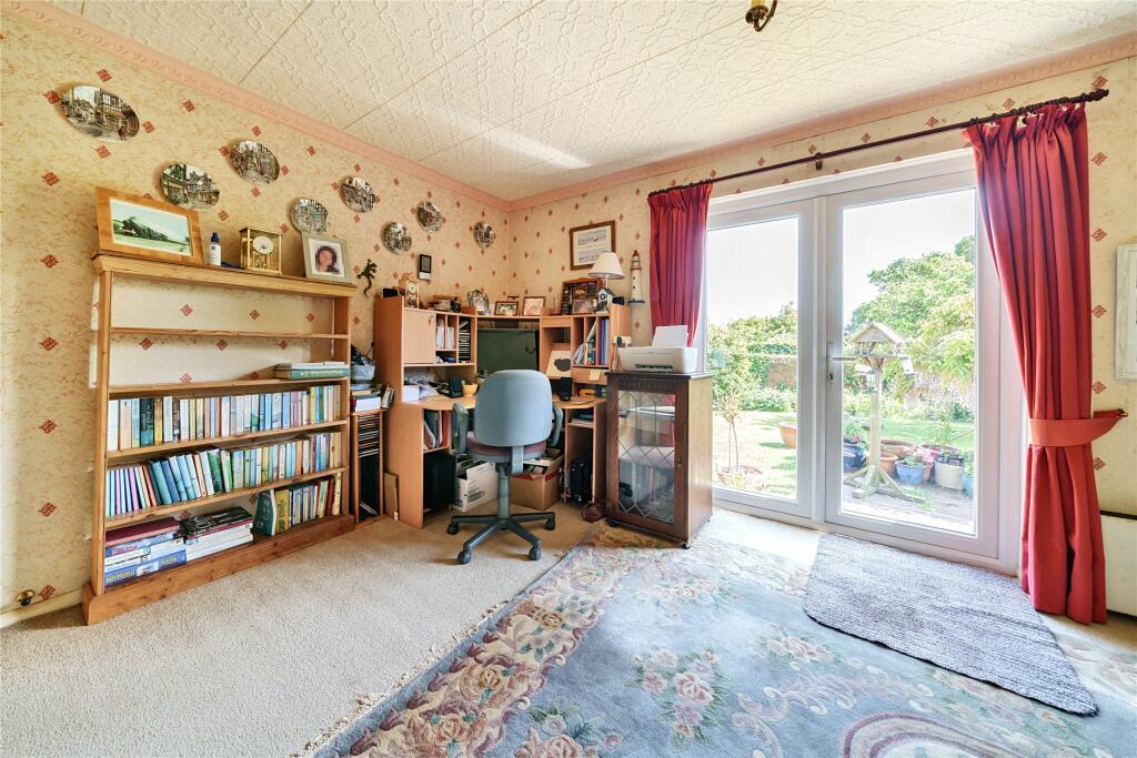 Bed 3/Dining Room