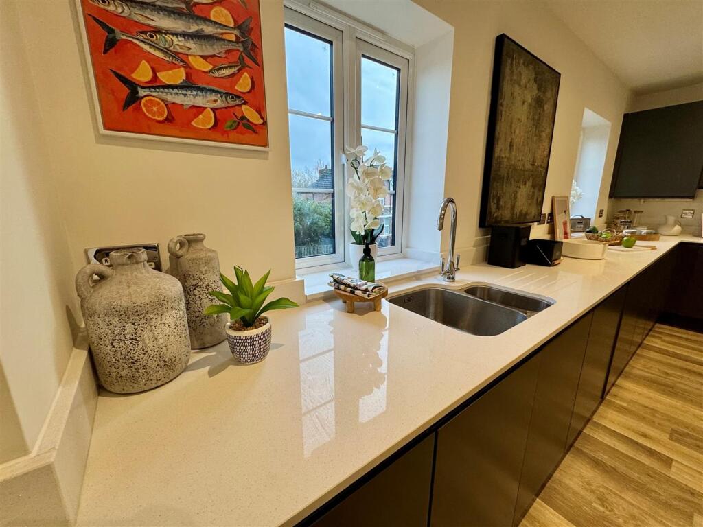 Kitchen extras 1.jpg