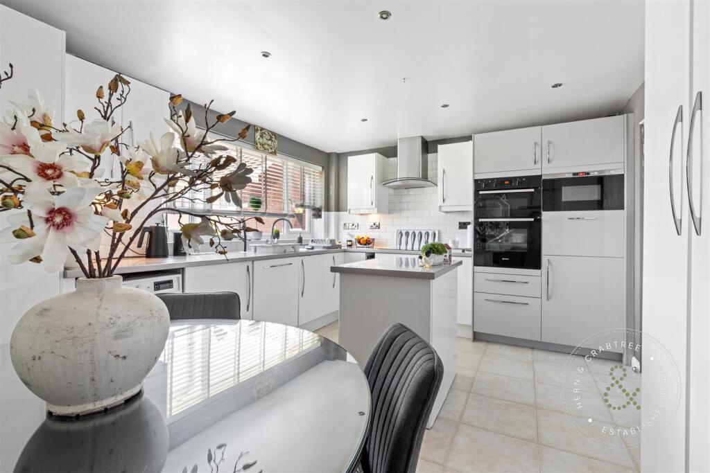 Uplands Int, Hern Crabtree (4).jpg