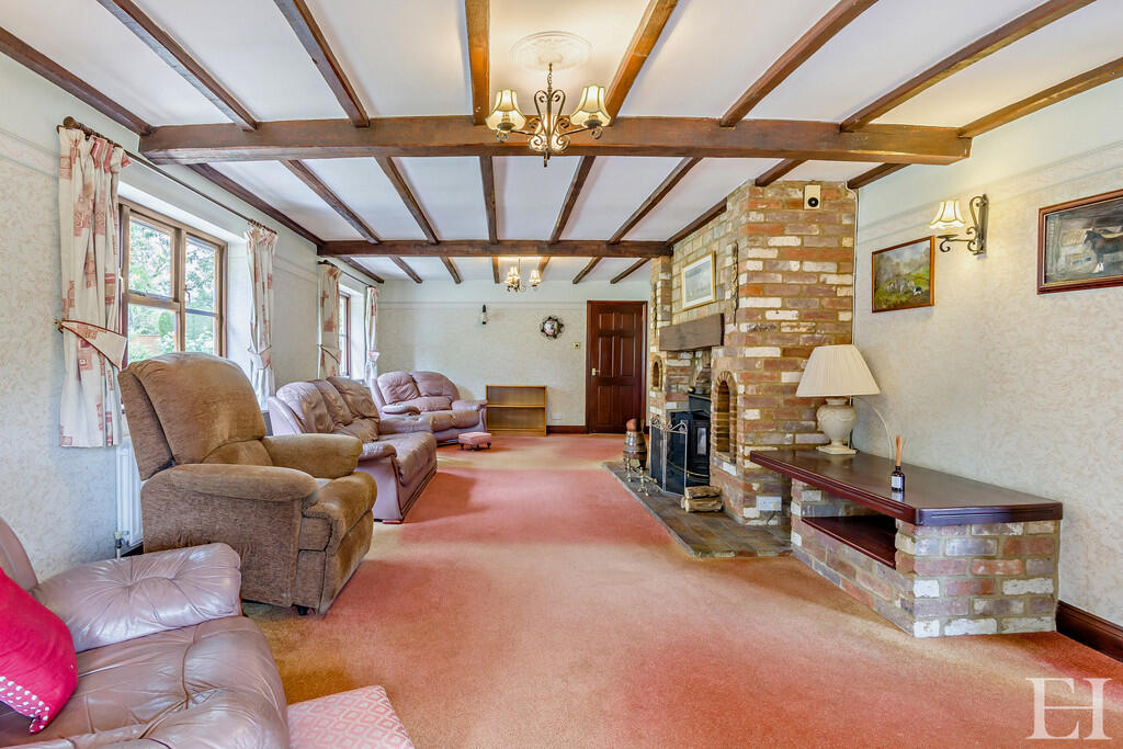 8652915-interiorW...