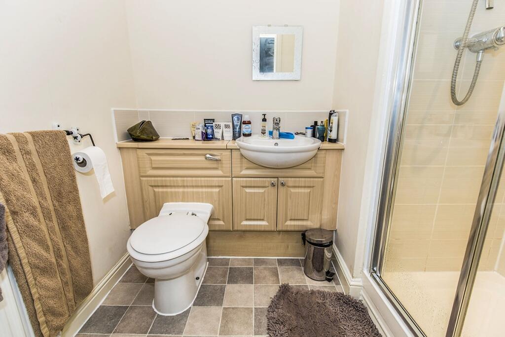 En-suite Shower/WC