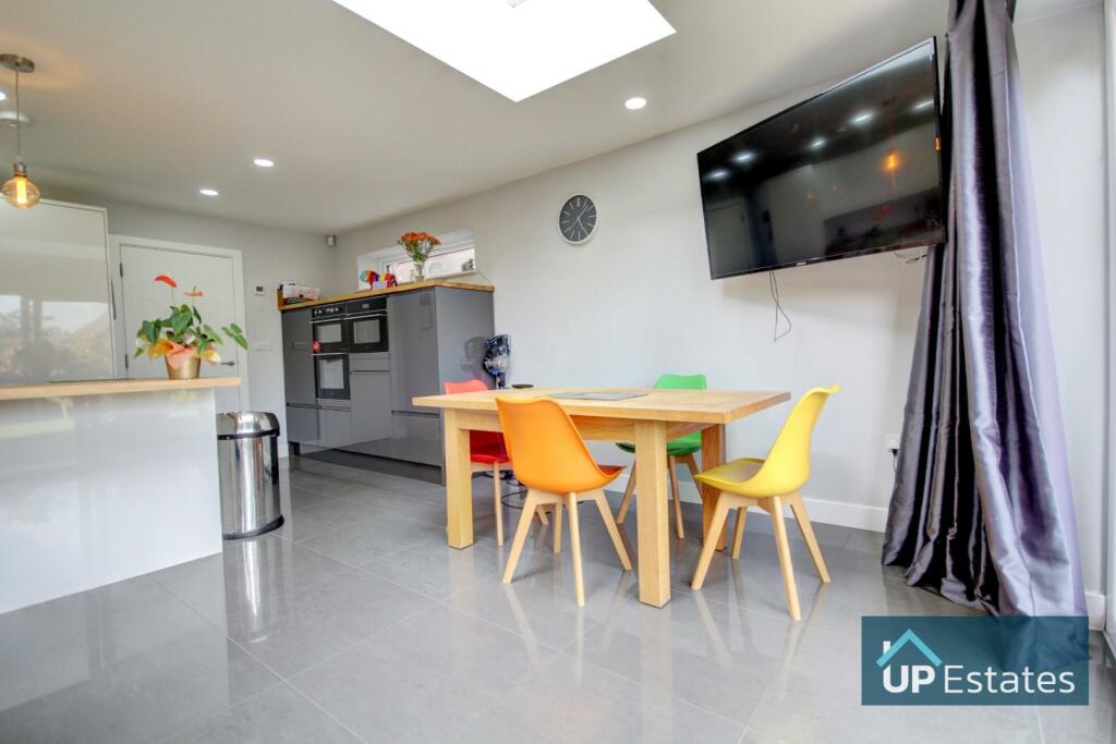 Social/Living/Kitchen/Diner