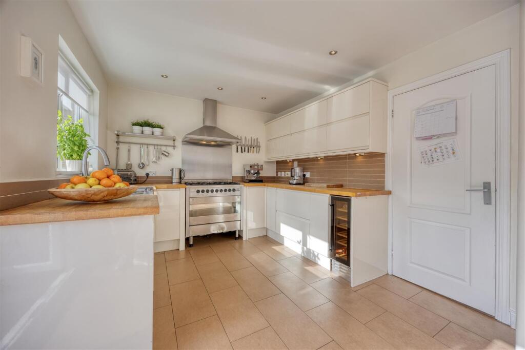 35_WAVERLEY_PARK_KIRKINTILLOCH_022.JPEG