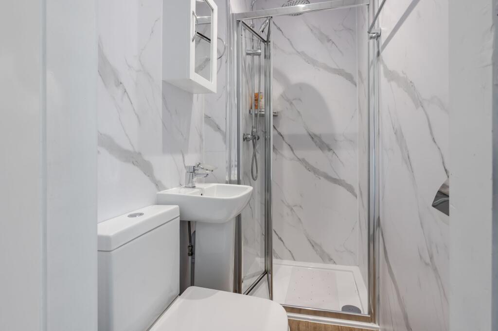 Bedroom One En Suite