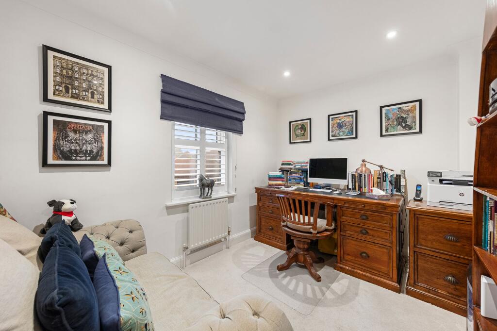 BEDROOM 5