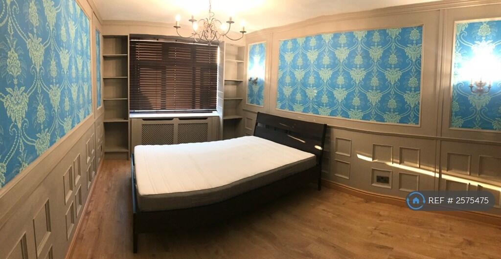 Room1 - Available - £1050