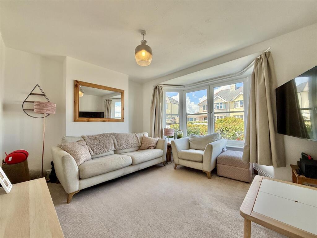 Lounge From Hallway.JPG