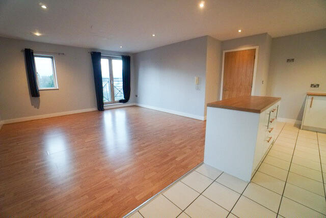 Lounge &amp; Kitchen