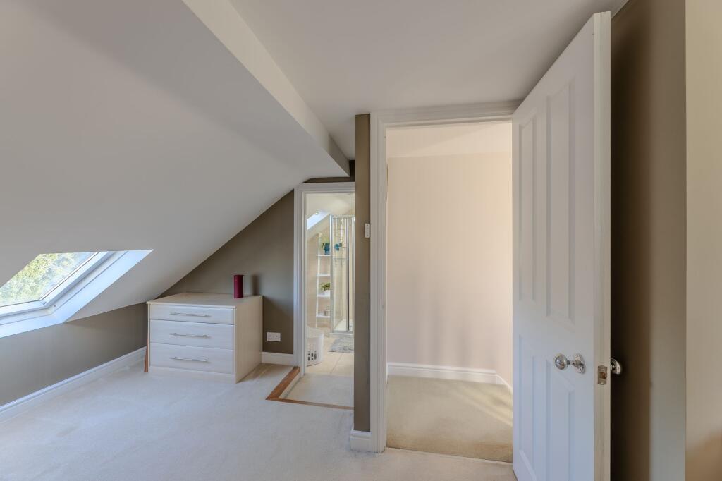 Master Bedroom &amp; En-Suite on the Second Floor
