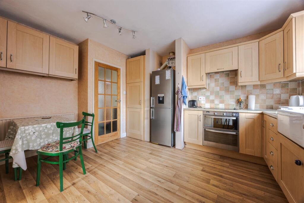 Kitchen diner