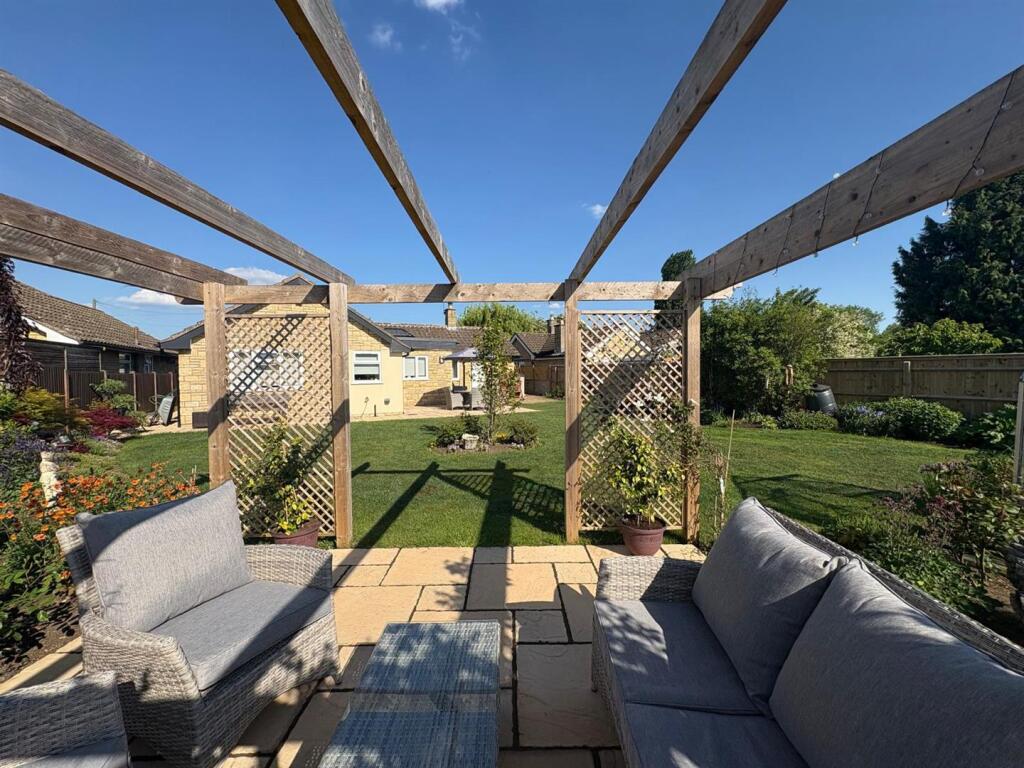 WhatsApp Image 2025-05-13 at 17.17.37_c464dfe7.jpg