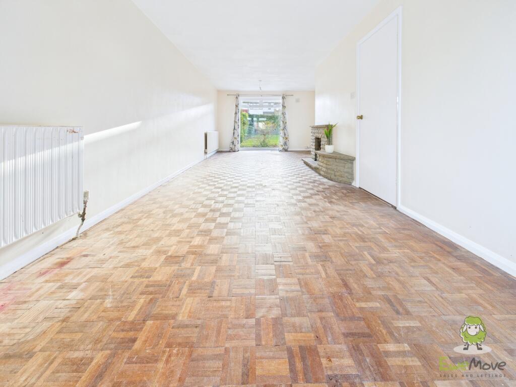 CAM01543G0-PR0168-STILL025