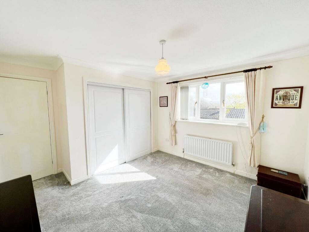 Bedroom 2 pic 2.jpg