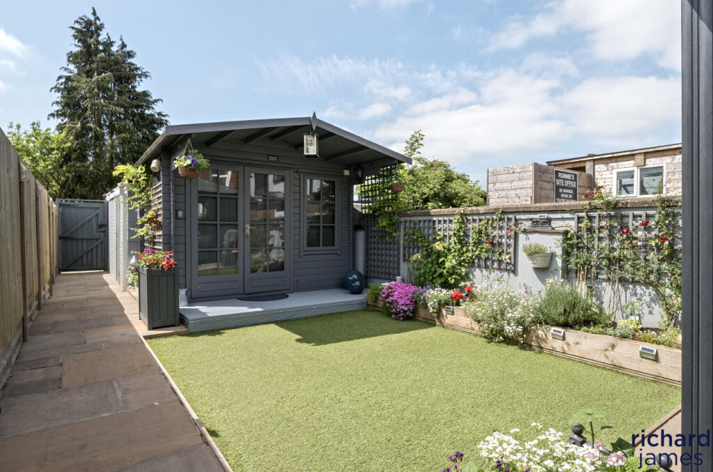 f75c7f27b94c49c0b633ac1bb7c6f34b