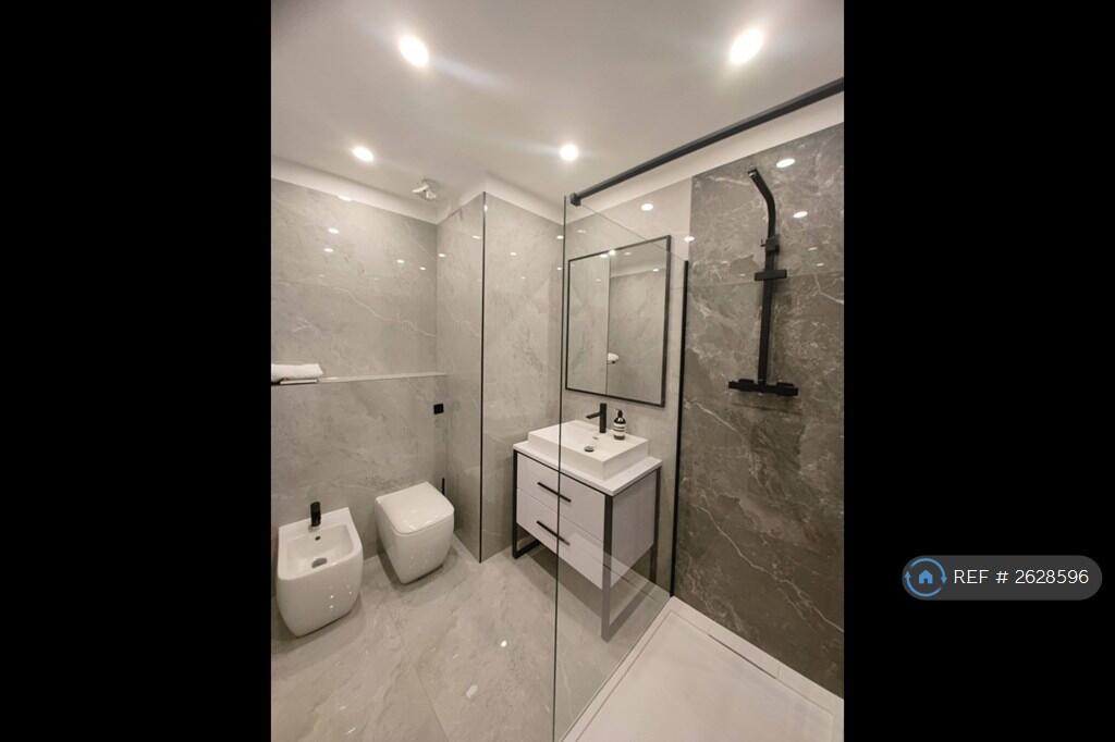 Main Bathroom