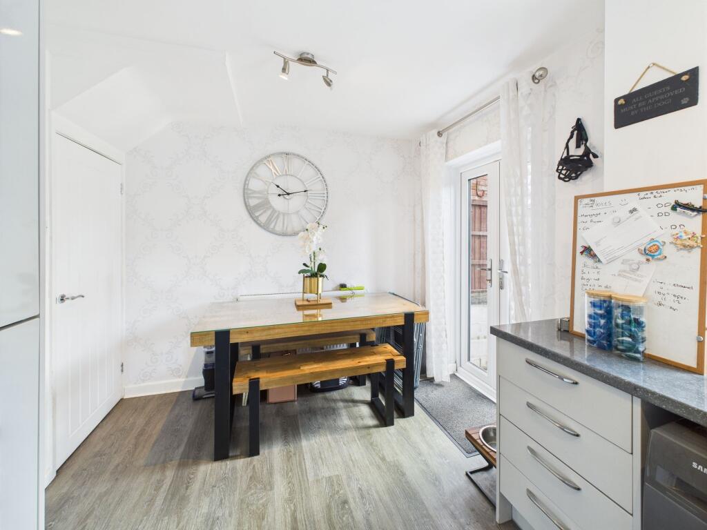 Kitchen/Dining Room