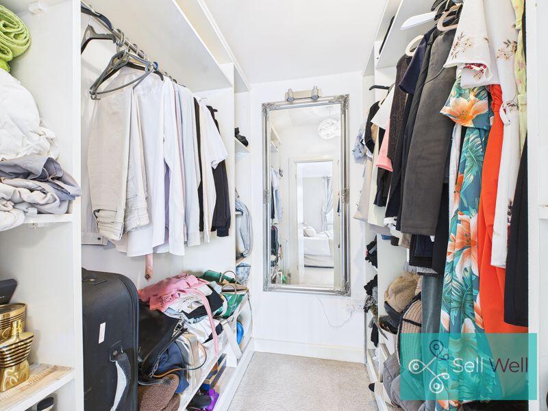 Walk In Wardrobe