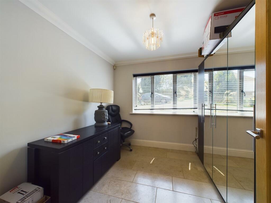 Ground Floor Bedroom/Office