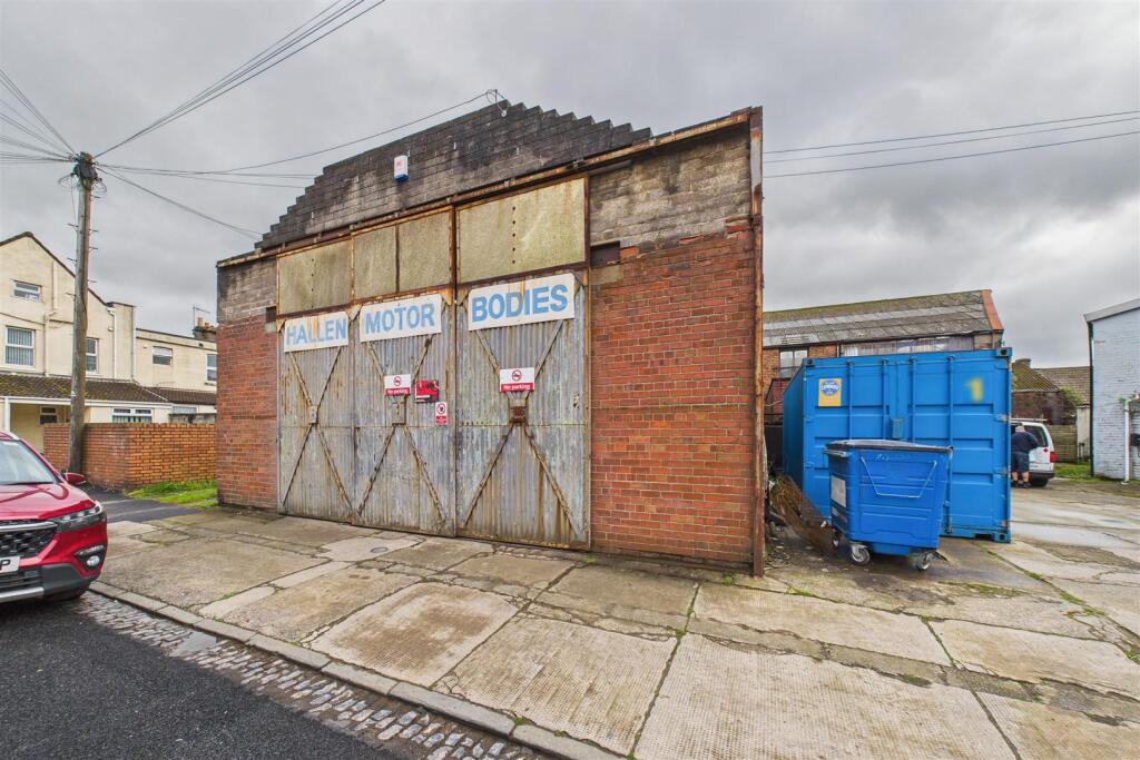 Hallen Motor Company, Collins Street, Avonmouth, B