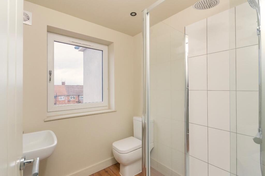 7S6RABN - Shower Room B.jpg