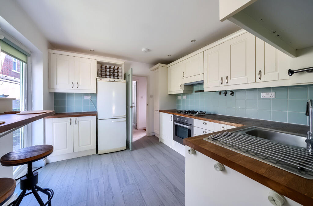 1325340-10-6870e5...