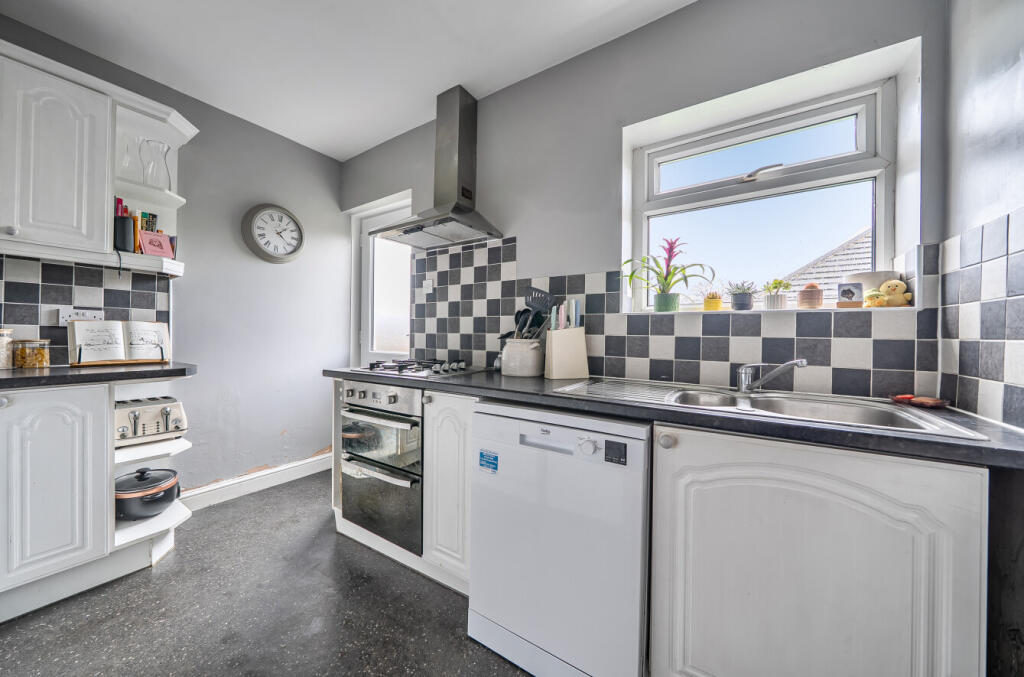 1384816-4-6929ad0...