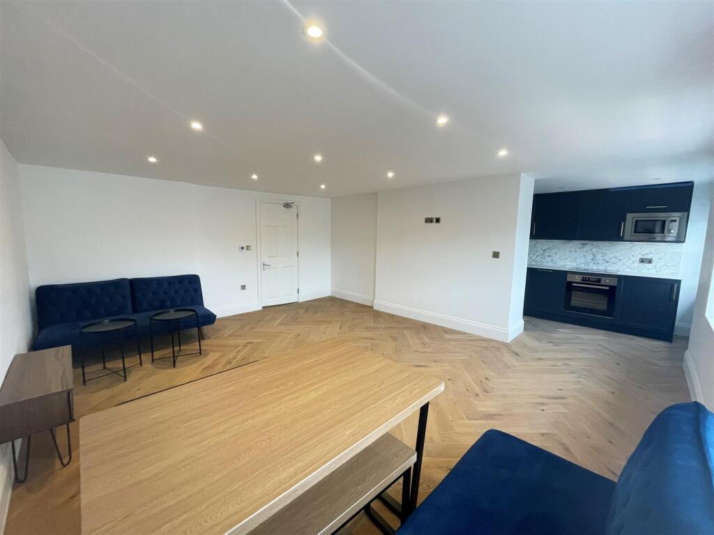 LIVING ROOM / KITCHEN