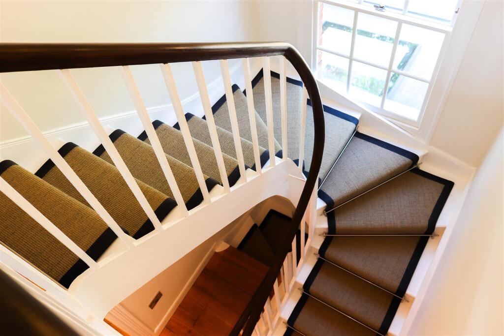 38. Stairs 1.1.jpg