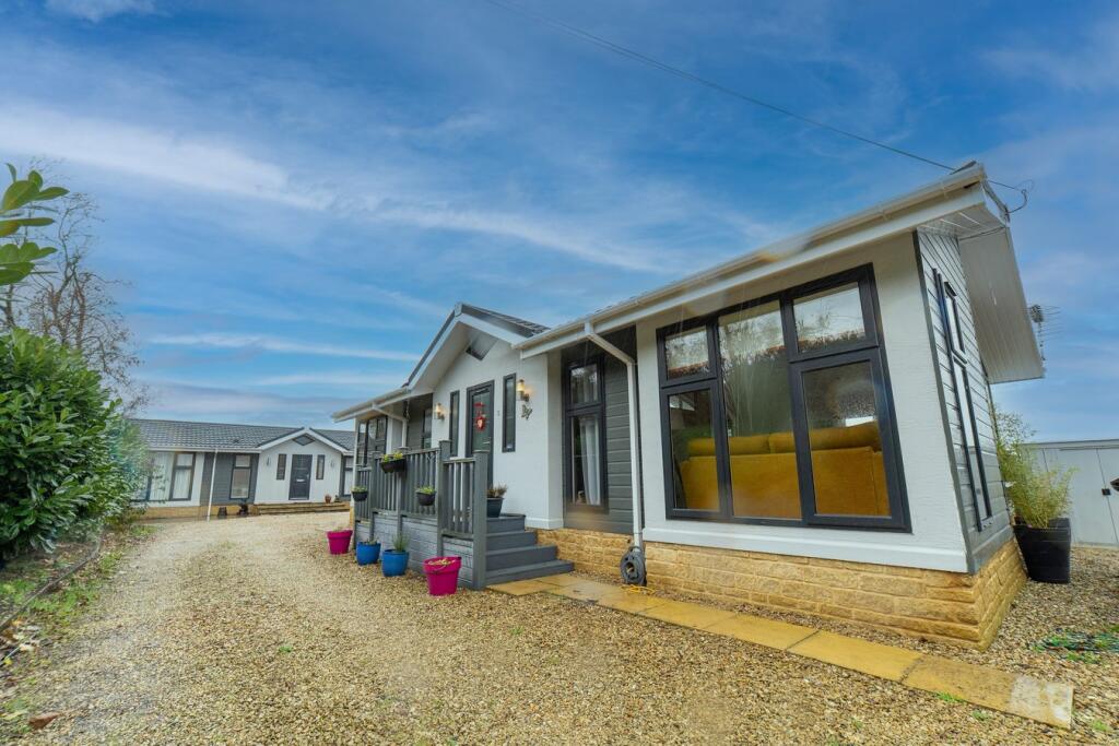 Aston Court Park, Aston Cross, Tewkesbury, GL20