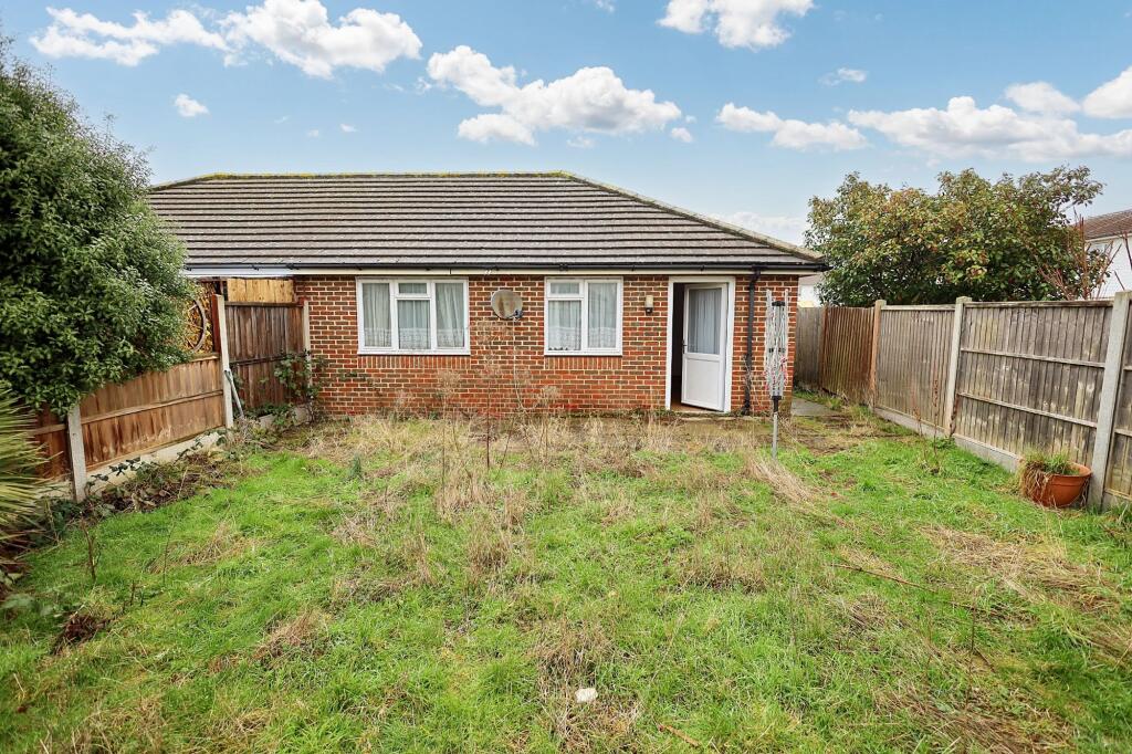 3 Pond Lees Close, Dagenham, RM10 9BQ