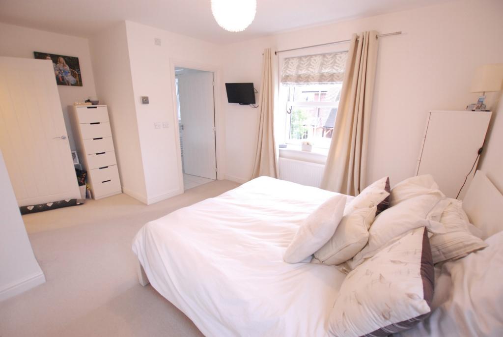 Principal bedroom