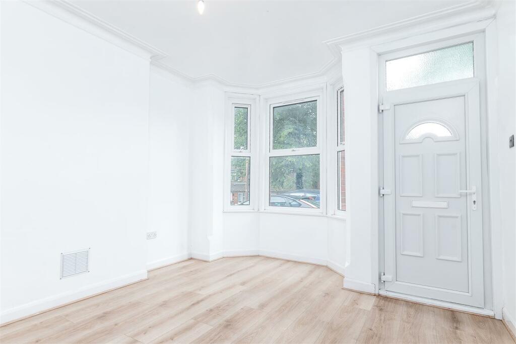 71 Central Avenue New Basford Nottingham